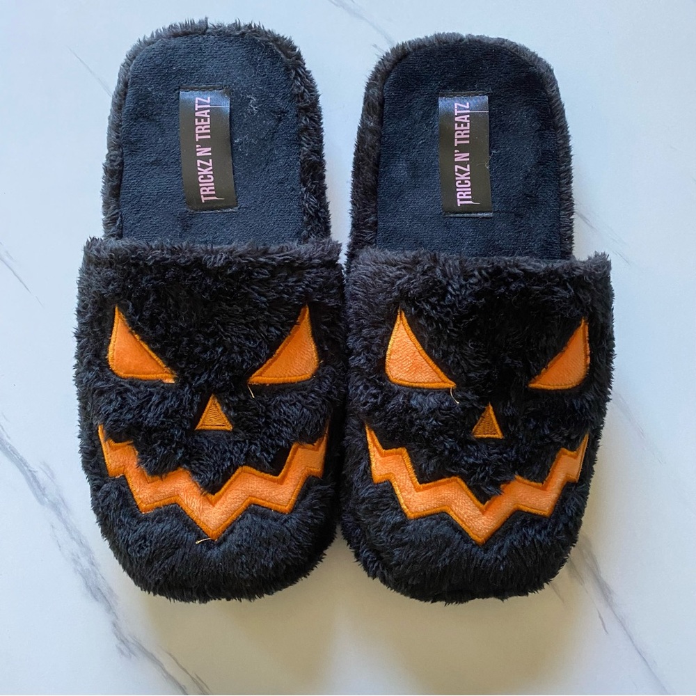 Jack-O-Lantern Slippers